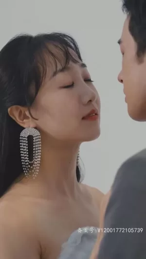 重生后,我被首富千金上门逼婚海报