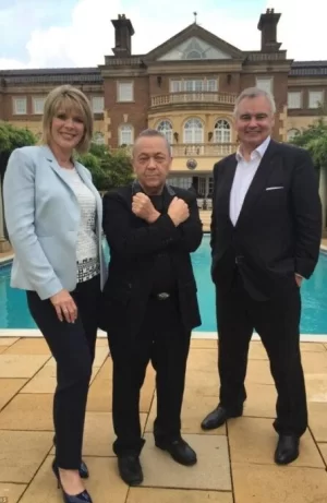 埃蒙和萝丝:奢侈的一小半是怎么生活的第二季海报