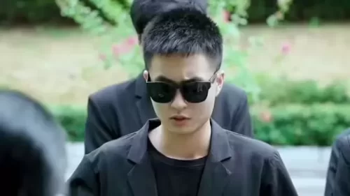 天选京贵女海报