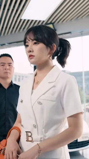 弃婚当日,我被首富千金逼婚海报