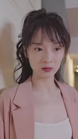 她撩拨心弦海报