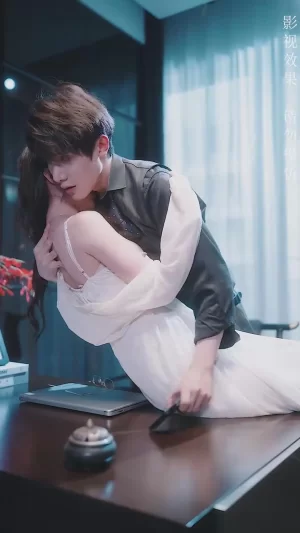 太太一身反骨,前夫跪求复合海报