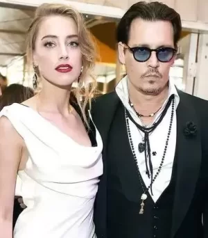 德普大战希尔德全纪实海报