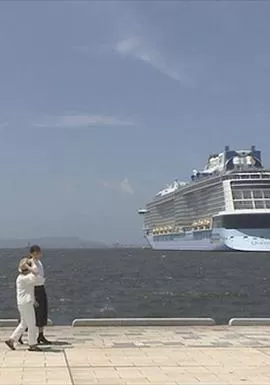 绫濑遥倾听战争曾经沉默的女性海报