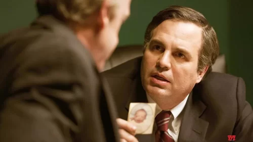 真实事件改编,看完这部猛片,才发现我们都是被害人!<黑水>海报