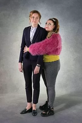 第三者第一季海报