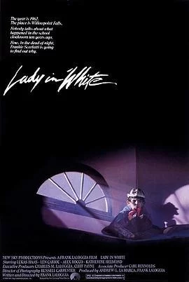 白衣幽魂海报