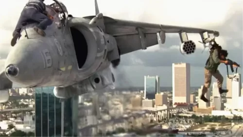 女儿遭绑架,硬核父亲开战斗机,把坏蛋挂在导弹上发射了!海报