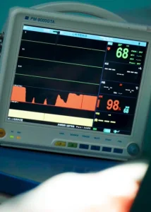 不是我的孩子,我凭什么养海报