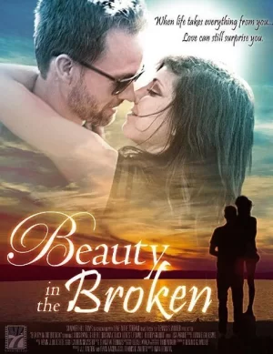 美女在破碎海报