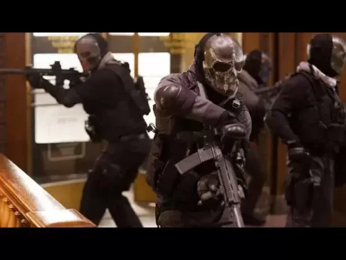 顶级特种兵变成劫匪,五分钟抢银行300万,狠到发狂!海报