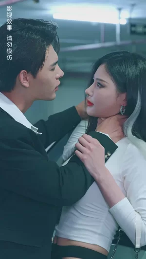 离婚后,我成了亿万女王海报